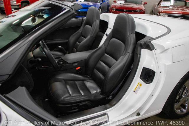 Photo of 2010 Arctic White Chevrolet Corvette