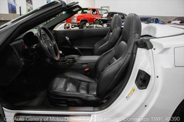 Photo of 2010 Arctic White Chevrolet Corvette