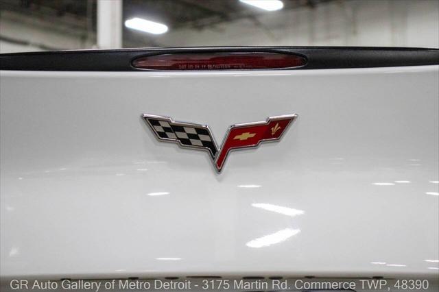 Photo of 2010 Arctic White Chevrolet Corvette