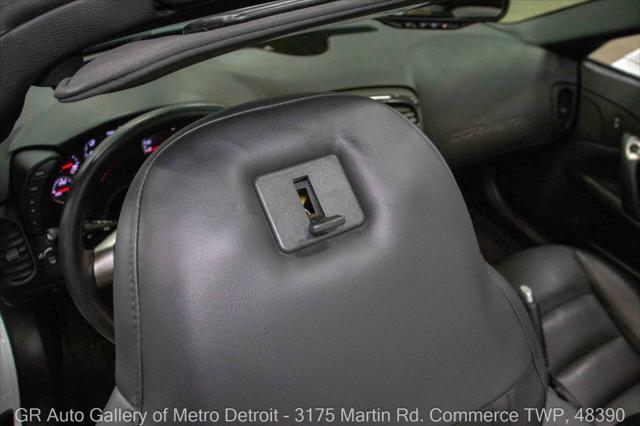 Photo of 2010 Arctic White Chevrolet Corvette