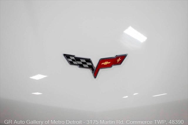 Photo of 2010 Arctic White Chevrolet Corvette