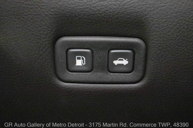 Photo of 2010 Arctic White Chevrolet Corvette