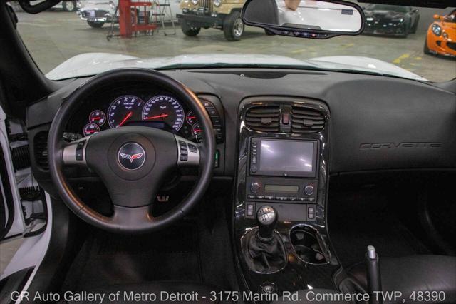 Photo of 2010 Arctic White Chevrolet Corvette