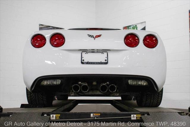 Photo of 2010 Arctic White Chevrolet Corvette