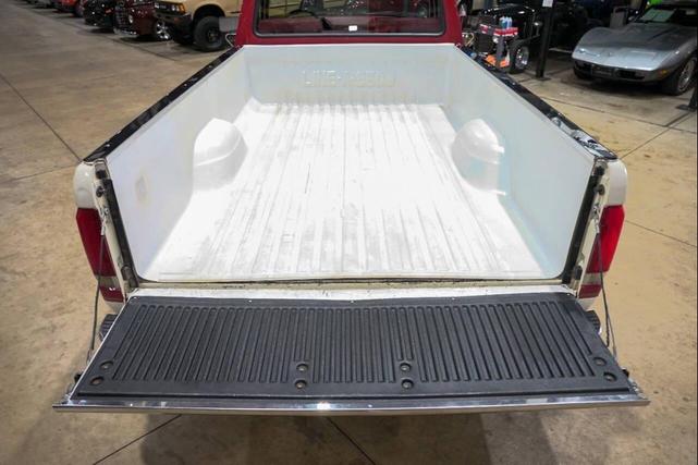 Photo of 1990 White Ford F-150