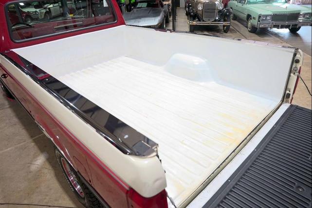 Photo of 1990 White Ford F-150