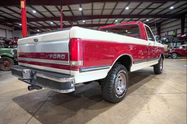 Photo of 1990 White Ford F-150