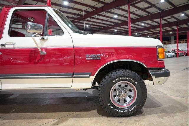 Photo of 1990 White Ford F-150
