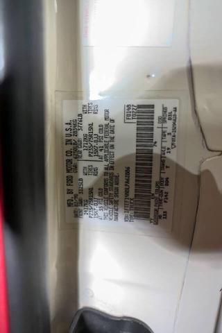 Photo of 1990 White Ford F-150