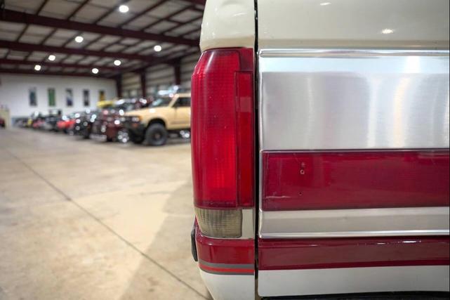 Photo of 1990 White Ford F-150