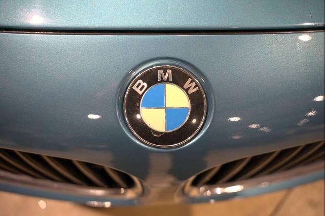 Photo of 2005 Blue BMW Z4