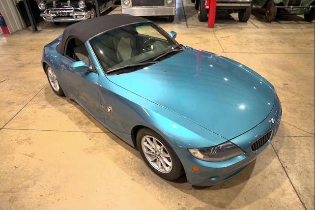 Photo of 2005 Blue BMW Z4