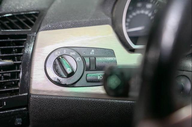 Photo of 2005 Blue BMW Z4