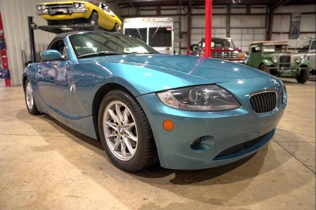 Photo of 2005 Blue BMW Z4