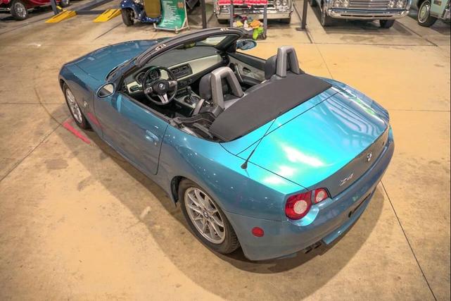 Photo of 2005 Blue BMW Z4