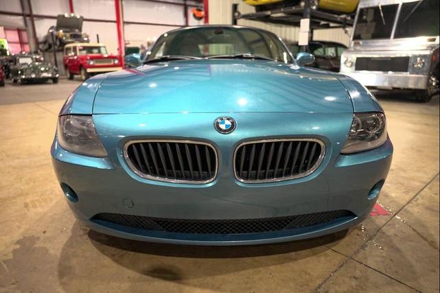 Photo of 2005 Blue BMW Z4