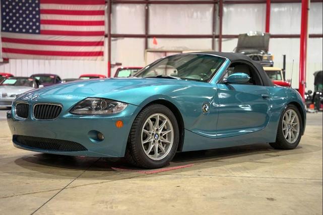 Photo of 2005 Blue BMW Z4