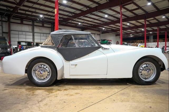 Photo of 1959 White Triumph TR3