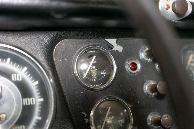 Photo of 1959 White Triumph TR3