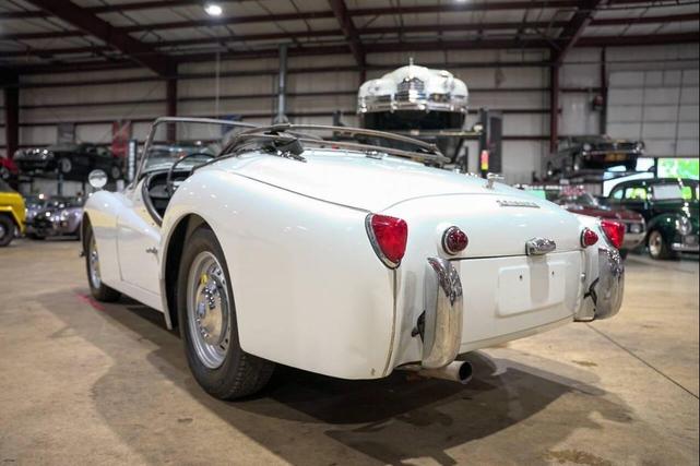 Photo of 1959 White Triumph TR3