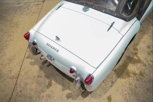 Photo of 1959 White Triumph TR3