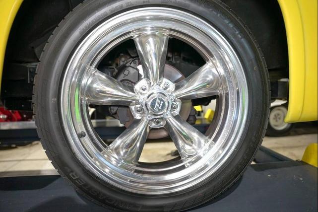 Photo of 1955 Yellow Ford F100