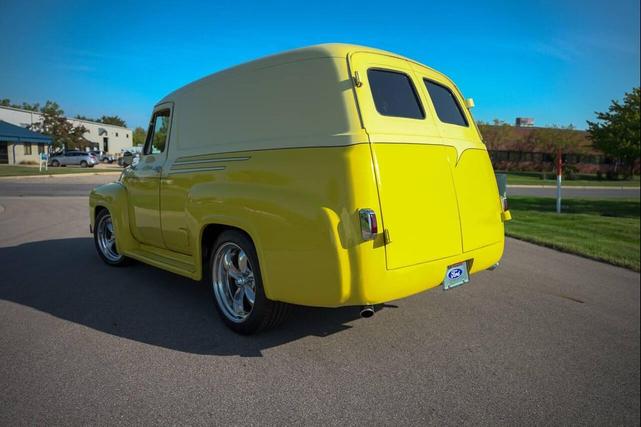 Photo of 1955 Yellow Ford F100