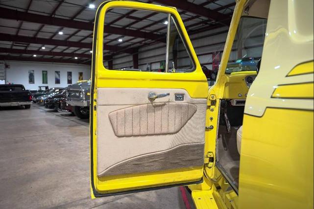 Photo of 1955 Yellow Ford F100