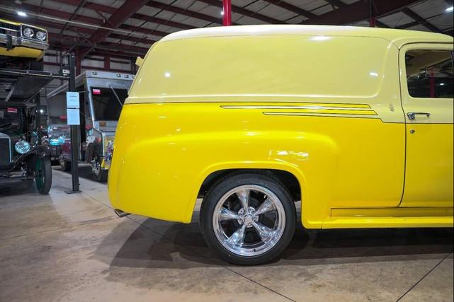 Photo of 1955 Yellow Ford F100