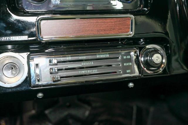 Photo of 1972 Black Chevrolet C20/K20