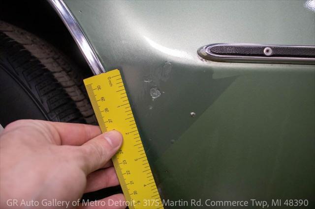 Photo of 1972 Green Lincoln Continental