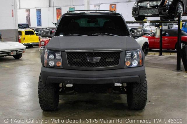 Photo of 2002 Black Cadillac Escalade EXT