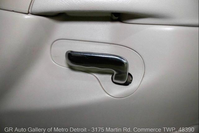 Photo of 2002 Black Cadillac Escalade EXT