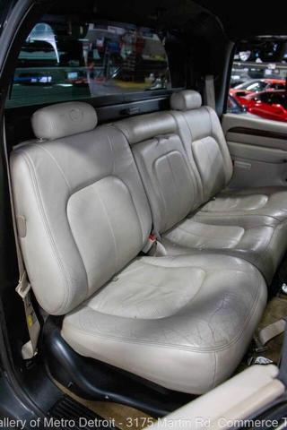 Photo of 2002 Black Cadillac Escalade EXT
