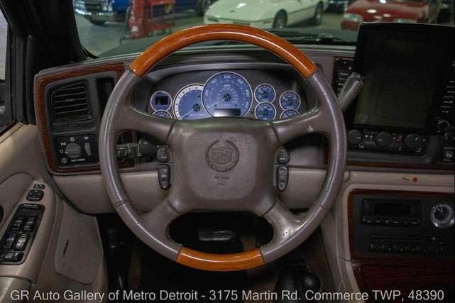 Photo of 2002 Black Cadillac Escalade EXT