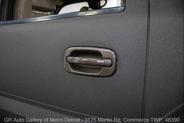 Photo of 2002 Black Cadillac Escalade EXT