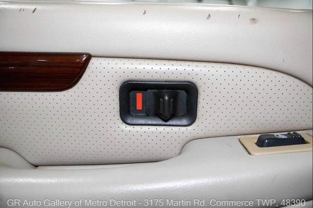 Photo of 2002 Black Cadillac Escalade EXT