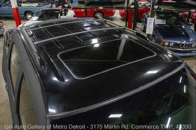 Photo of 2002 Black Cadillac Escalade EXT