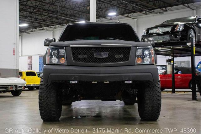 Photo of 2002 Black Cadillac Escalade EXT