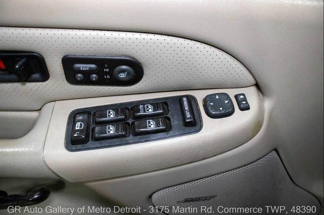 Photo of 2002 Black Cadillac Escalade EXT