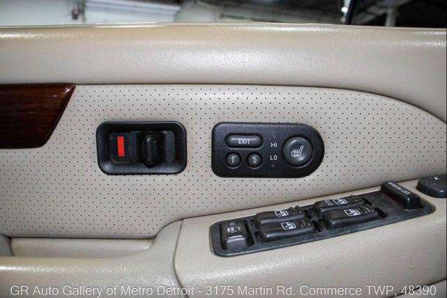 Photo of 2002 Black Cadillac Escalade EXT