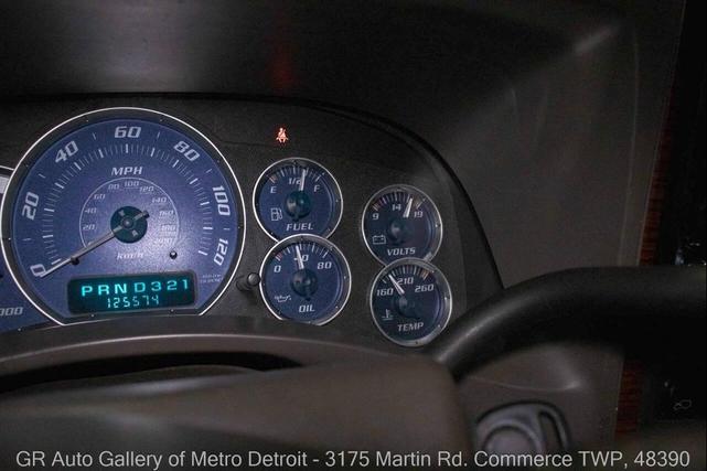 Photo of 2002 Black Cadillac Escalade EXT