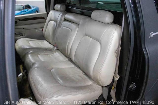 Photo of 2002 Black Cadillac Escalade EXT
