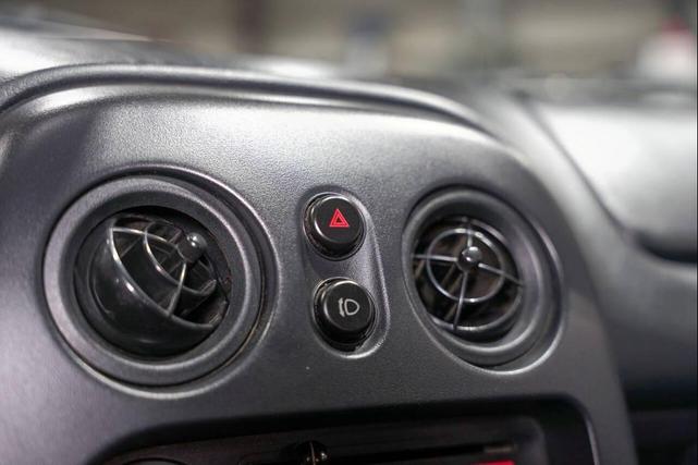 Photo of 1996 Red Mazda MX-5 Miata