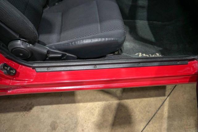 Photo of 1996 Red Mazda MX-5 Miata