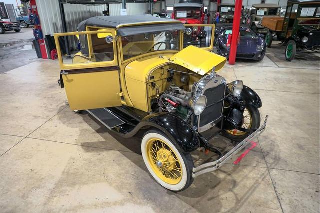 Photo of 1928 Yellow Ford Model A