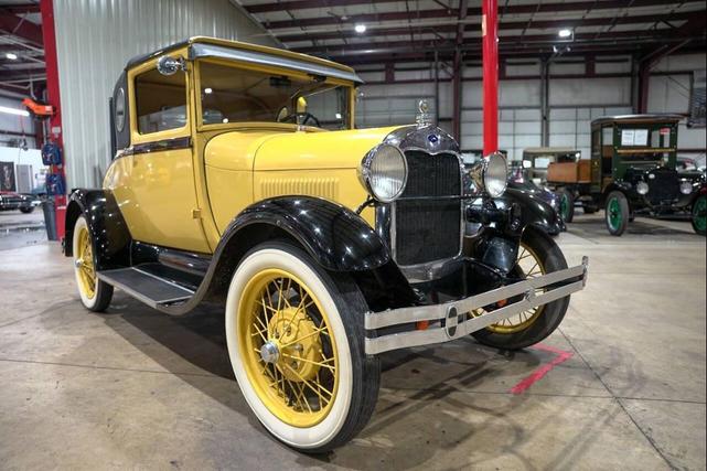 Photo of 1928 Yellow Ford Model A