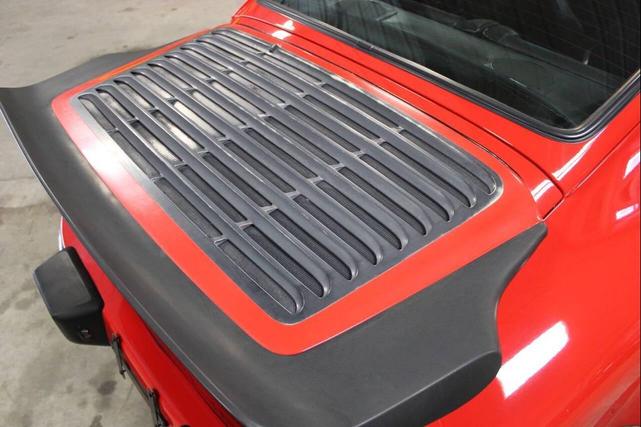 Photo of 1984 Red Porsche 911