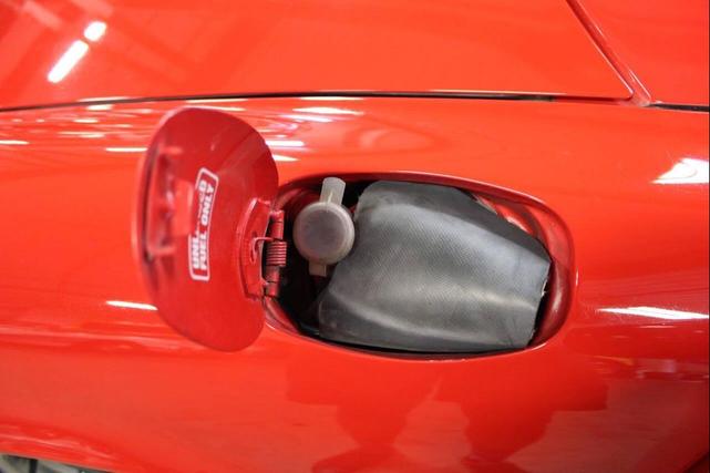 Photo of 1984 Red Porsche 911