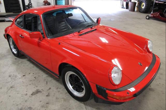 Photo of 1984 Red Porsche 911